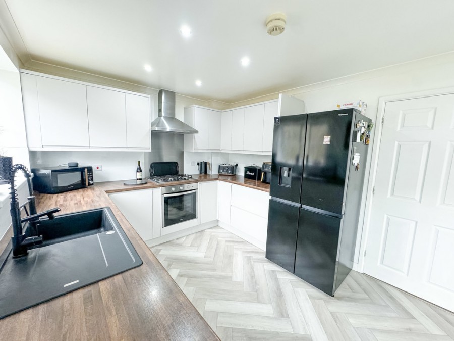Images for Valley Meadow Close, Newbridge