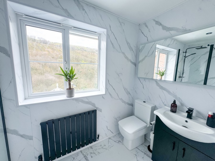 Images for Valley Meadow Close, Newbridge